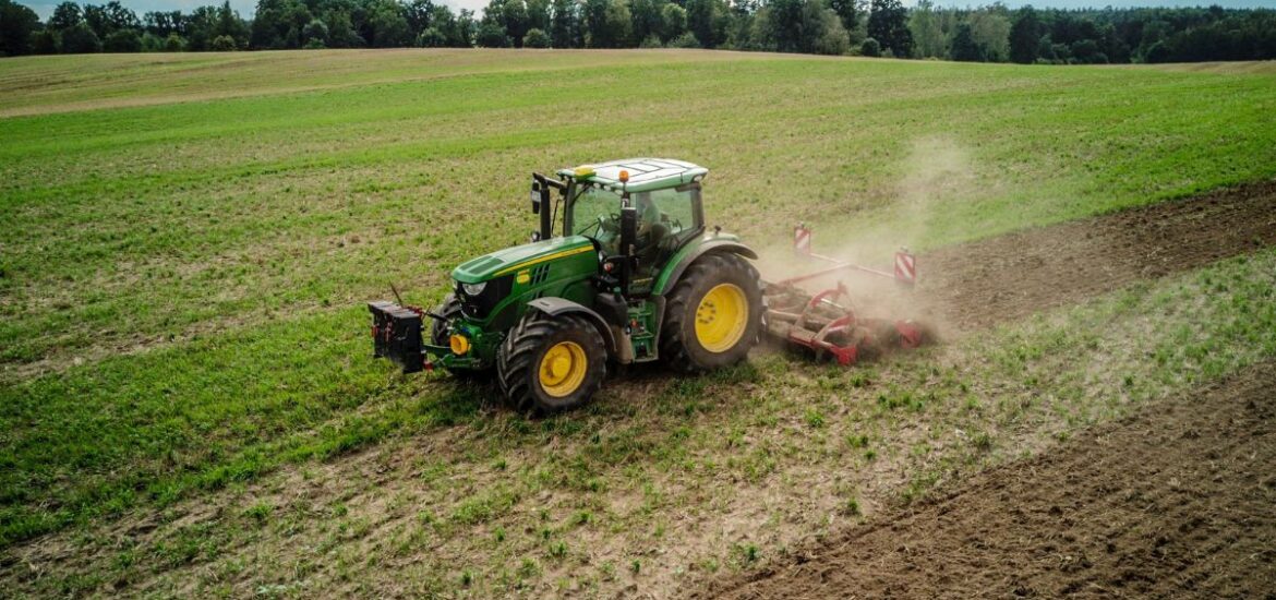 Les raisons d’opter pour une balade en tracteur en famille
